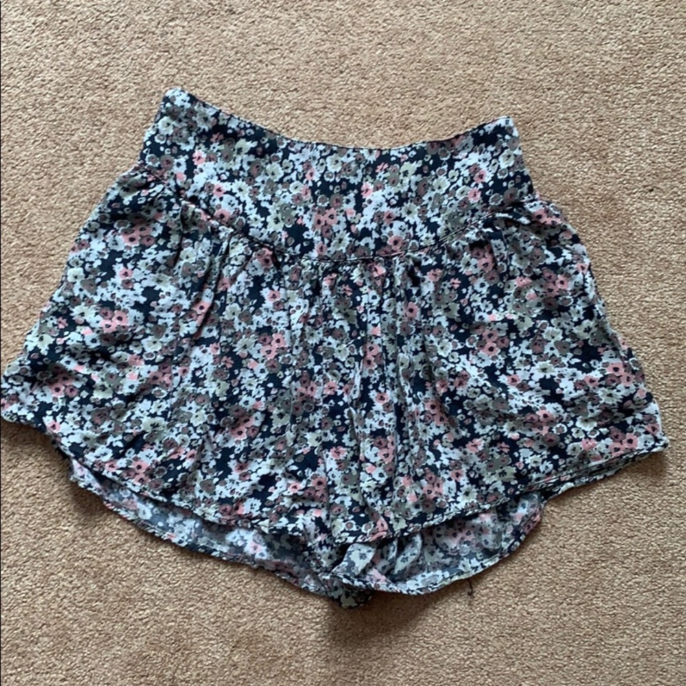 flow floral shorts